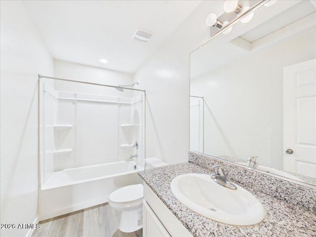 810 W RAYMOND Street, Coolidge, AZ 85128