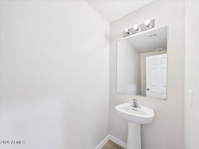 810 W RAYMOND Street, Coolidge, AZ 85128