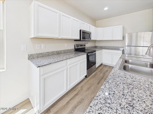 810 W RAYMOND Street, Coolidge, AZ 85128