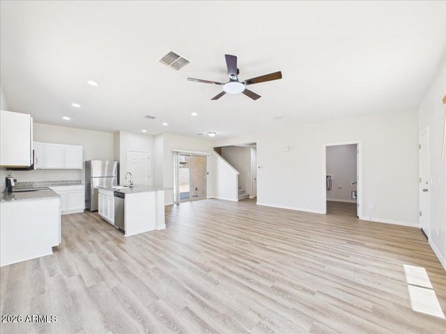 810 W RAYMOND Street, Coolidge, AZ 85128