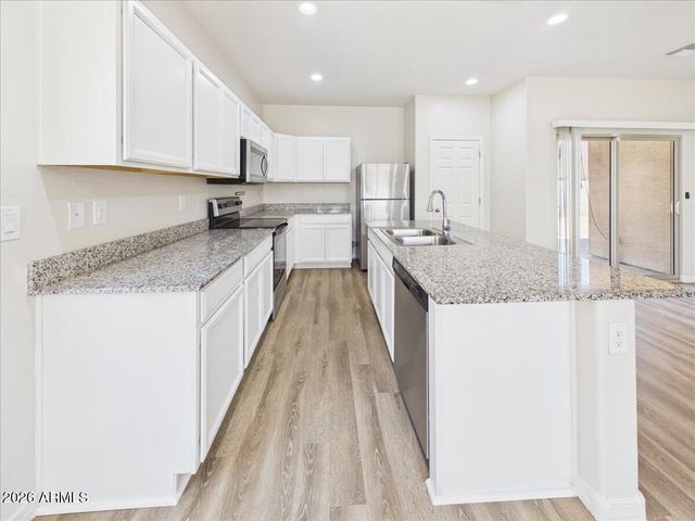 810 W RAYMOND Street, Coolidge, AZ 85128