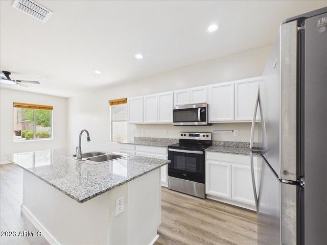 810 W RAYMOND Street, Coolidge, AZ 85128
