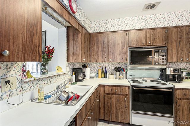 64 S J Kellner Boulevard, Beverly Hills, FL 34465