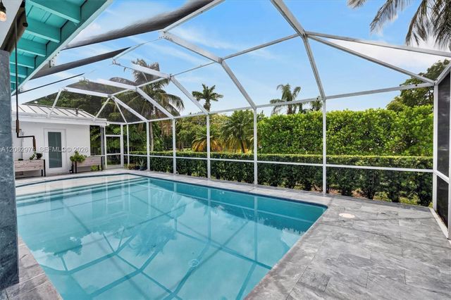 16840 SW 87th Ave, Palmetto Bay, FL 33157