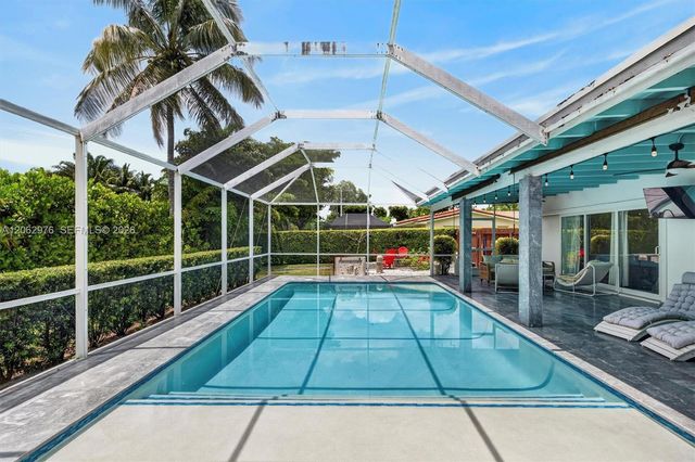 16840 SW 87th Ave, Palmetto Bay, FL 33157
