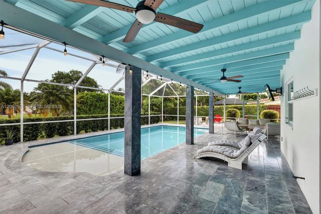 16840 SW 87th Ave, Palmetto Bay, FL 33157