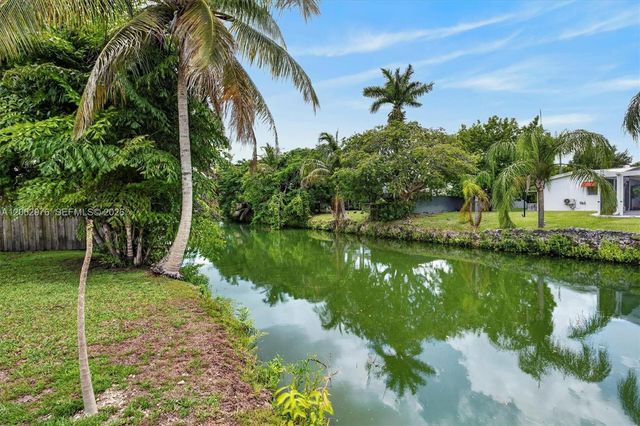 16840 SW 87th Ave, Palmetto Bay, FL 33157
