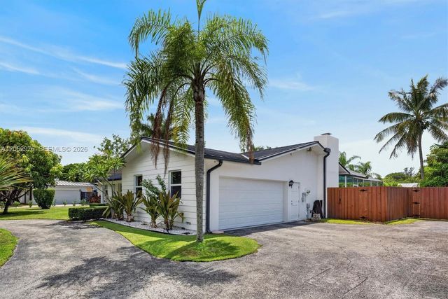 16840 SW 87th Ave, Palmetto Bay, FL 33157