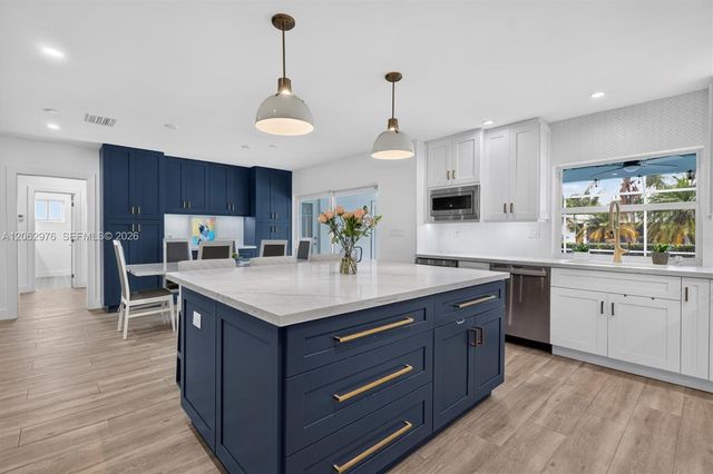 16840 SW 87th Ave, Palmetto Bay, FL 33157