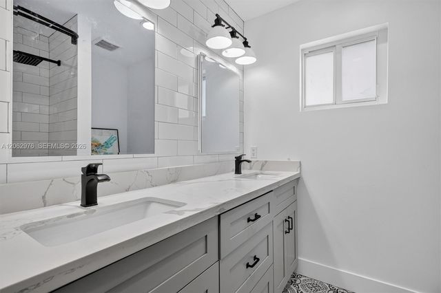 16840 SW 87th Ave, Palmetto Bay, FL 33157