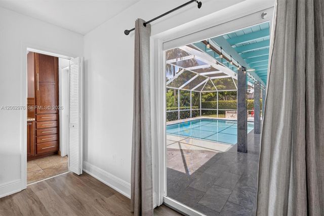 16840 SW 87th Ave, Palmetto Bay, FL 33157