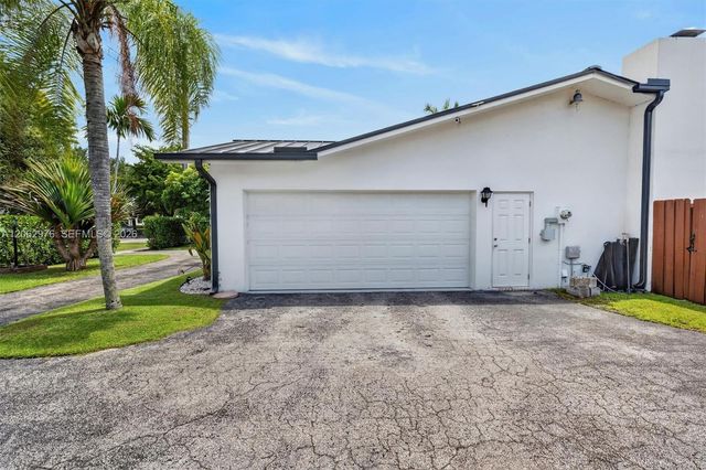16840 SW 87th Ave, Palmetto Bay, FL 33157