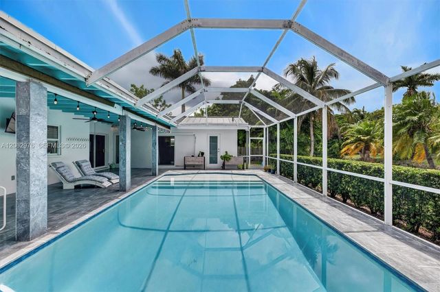 16840 SW 87th Ave, Palmetto Bay, FL 33157