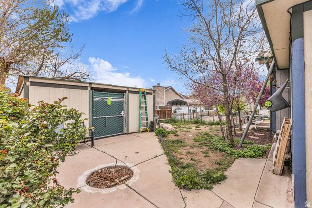 2047 N 1650 E, Layton, UT 84040