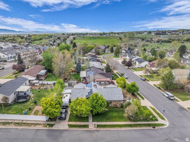 2047 N 1650 E, Layton, UT 84040