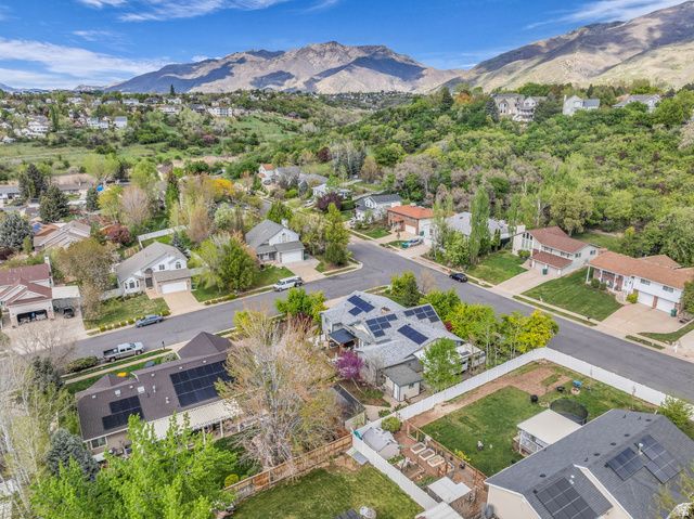 2047 N 1650 E, Layton, UT 84040