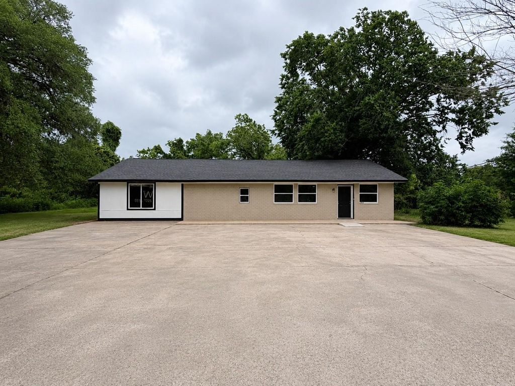 4874 County Road 353, Brazoria, TX 77422