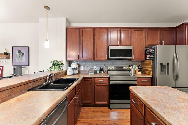 15672 Emerald Drive N 4, Hugo, MN 55038