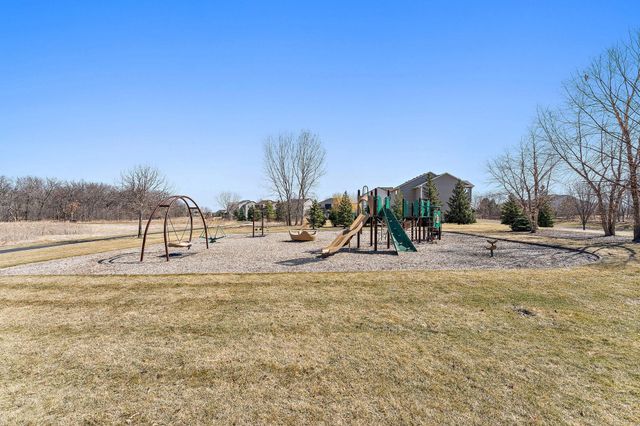 15672 Emerald Drive N 4, Hugo, MN 55038