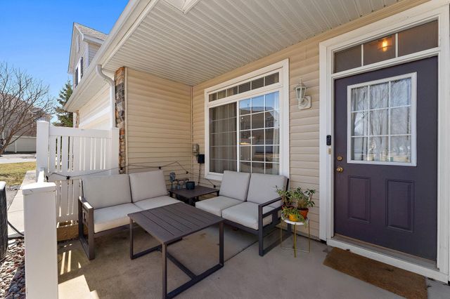 15672 Emerald Drive N 4, Hugo, MN 55038