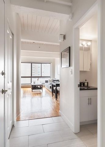 12 Stoneholm St 616, Boston, MA 02115