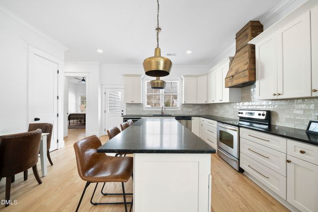 108 W Chestnut Avenue, Wake Forest, NC 27587