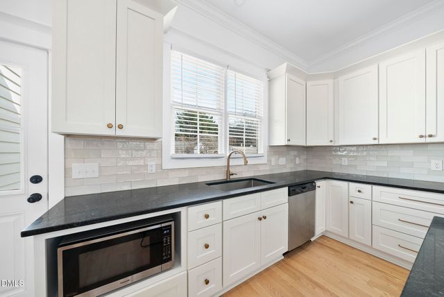 108 W Chestnut Avenue, Wake Forest, NC 27587