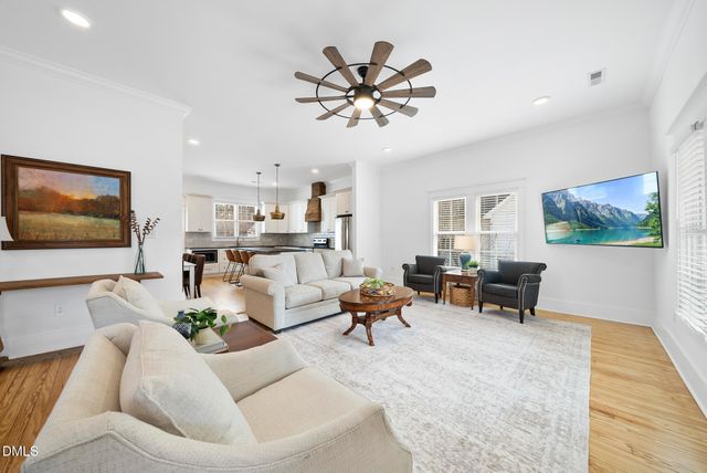 108 W Chestnut Avenue, Wake Forest, NC 27587