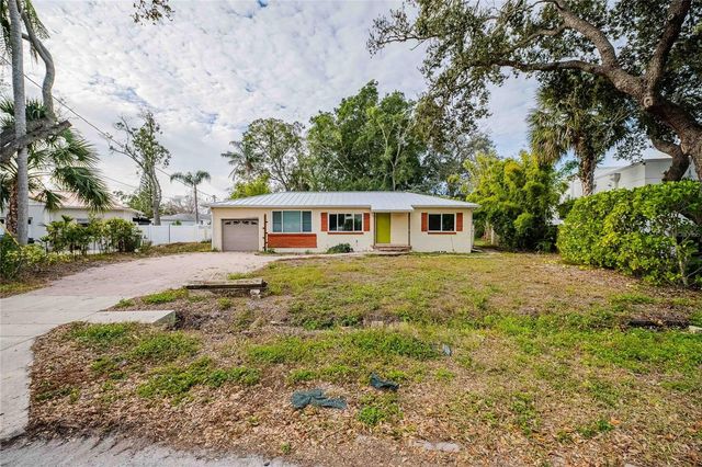 6213 SANDERS DRIVE, Tampa, FL 33611