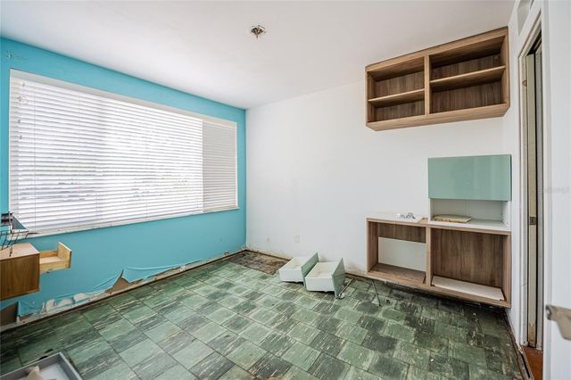 6213 SANDERS DRIVE, Tampa, FL 33611