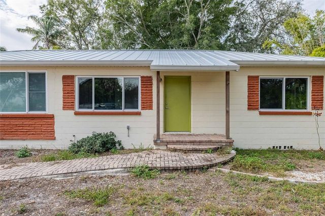 6213 SANDERS DRIVE, Tampa, FL 33611