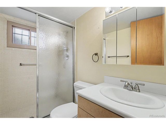 538 Lakewood Cir, Colorado Springs, CO 80910