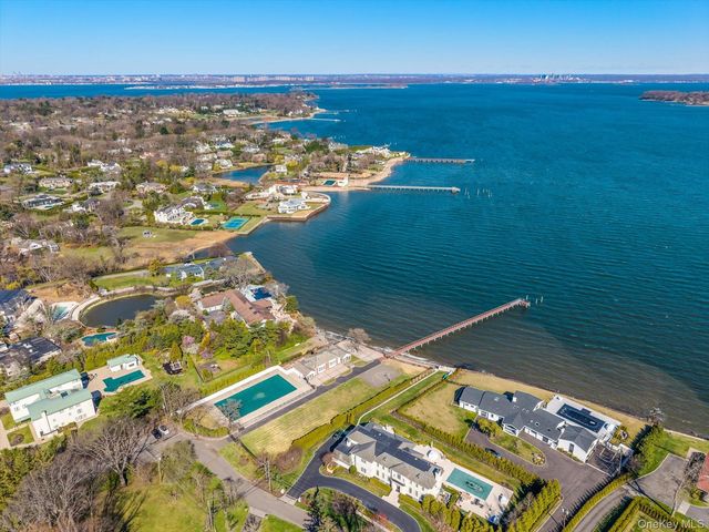 33 Harbour Road, Great Neck, NY 11024