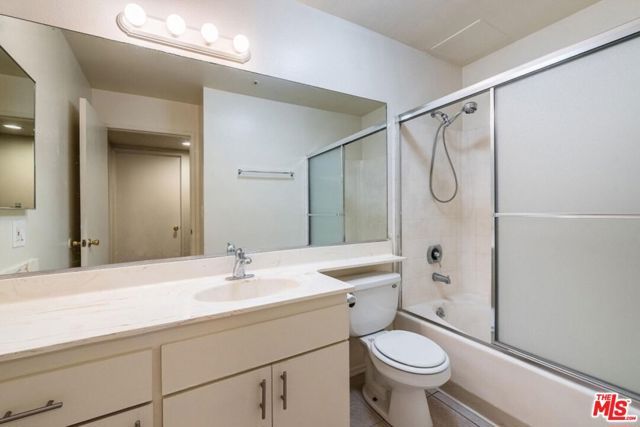 14816 Friar Street 102, Van Nuys (los Angeles), CA 91411