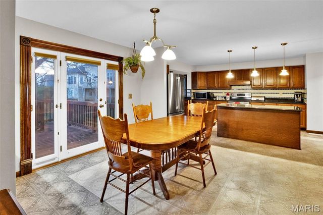 15142 Highcroft Drive Drive, Chesterfield, MO 63017