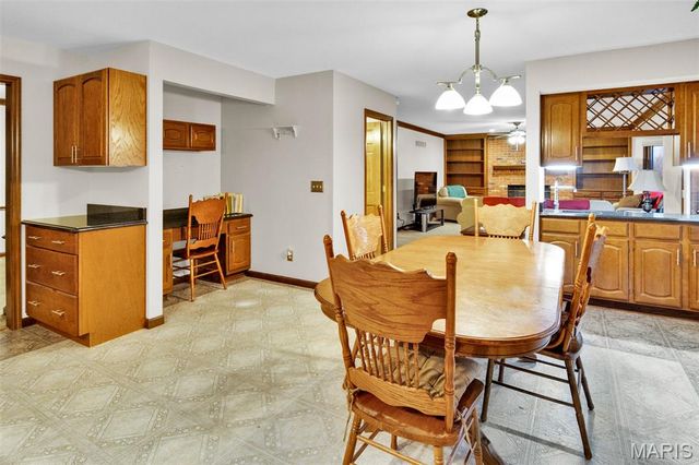 15142 Highcroft Drive Drive, Chesterfield, MO 63017