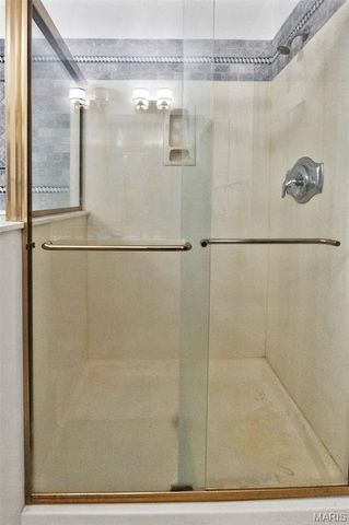 15142 Highcroft Drive Drive, Chesterfield, MO 63017