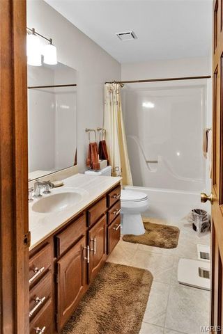 15142 Highcroft Drive Drive, Chesterfield, MO 63017