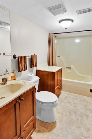 15142 Highcroft Drive Drive, Chesterfield, MO 63017