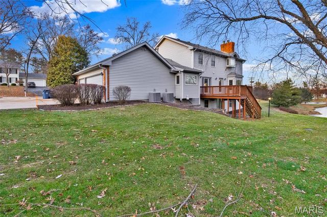 15142 Highcroft Drive Drive, Chesterfield, MO 63017