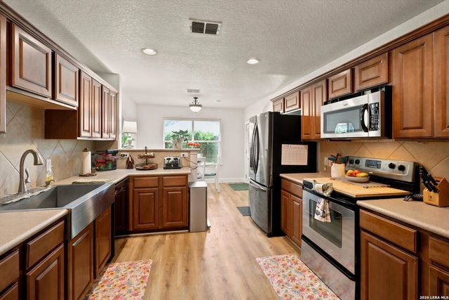 537 Roadrunner Ave, New Braunfels, TX 78130