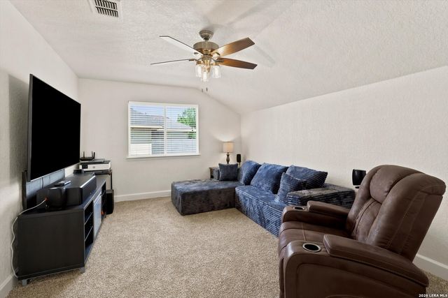 537 Roadrunner Ave, New Braunfels, TX 78130
