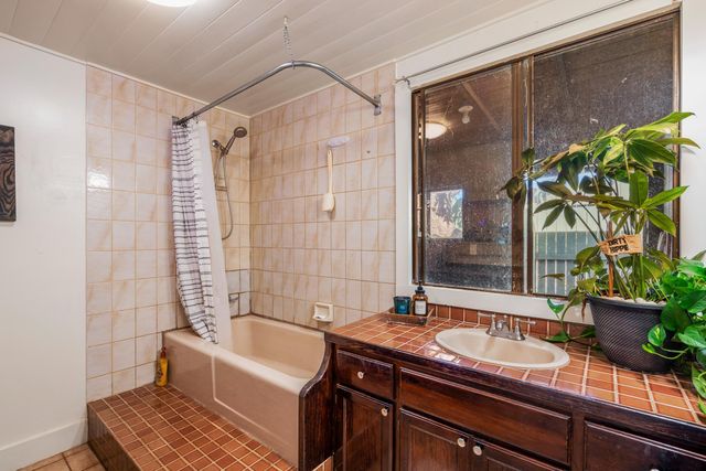 2846 Omaopio Rd, Kula, HI 96790