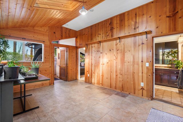 2846 Omaopio Rd, Kula, HI 96790