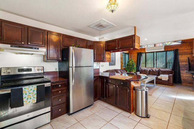 2846 Omaopio Rd, Kula, HI 96790
