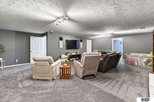 17212 Morgan Avenue, Gretna, NE 68028