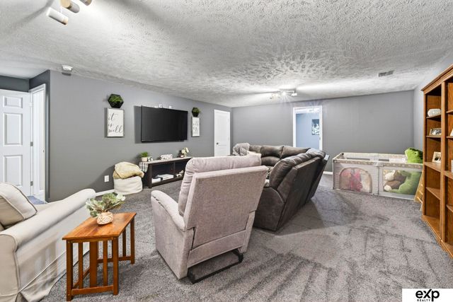17212 Morgan Avenue, Gretna, NE 68028