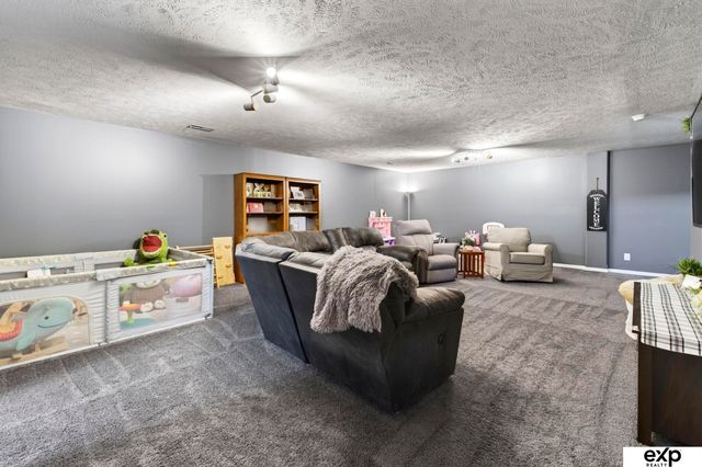 17212 Morgan Avenue, Gretna, NE 68028