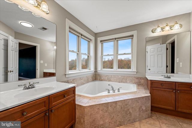 5194 BEACH RIDGE LN, Amissville, VA 20106