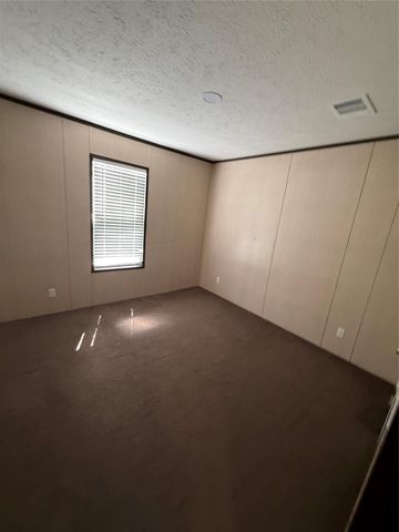 285 County Road 2221, Cleveland, TX 77327